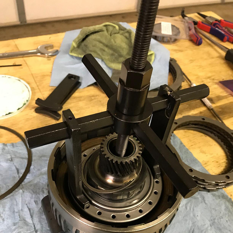 Spring Compressor Tool - オートマチックトランスミッションリアクラッチピストンリング取り外し・取り付けツール オートトランスクラッチスプリングコンプレッサーキット